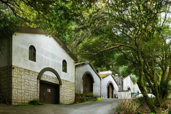 【バスハイク／天神発着／添乗員同行】 ほとめきの街 久留米 巨峰ワイナリー・紅乙女酒造 千光寺のあじさい観賞 森のレストラン「HEURIGE(ホイリゲ)」ランチ_ツアー画像1