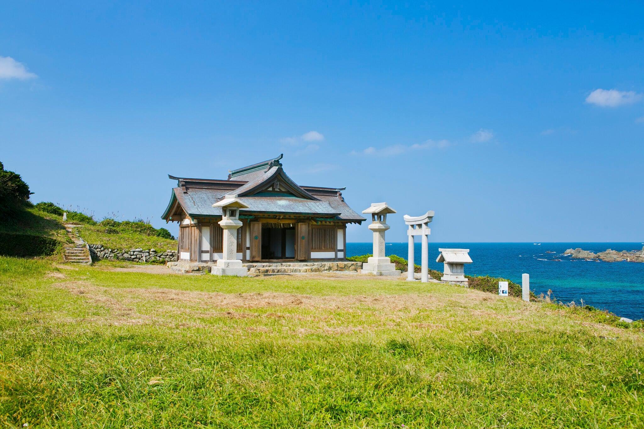 「福岡よかバスキャンペーン対象」でお得です！離島・素朴な島 宗像大島 天照大神の三女神 「沖津宮・中津宮・辺津宮」_ツアー画像1