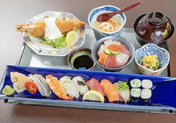 杷木ひまわり園と梨狩り約1kgお土産付と調音の滝と贅沢な海鮮よくばりランチ_ツアー画像1